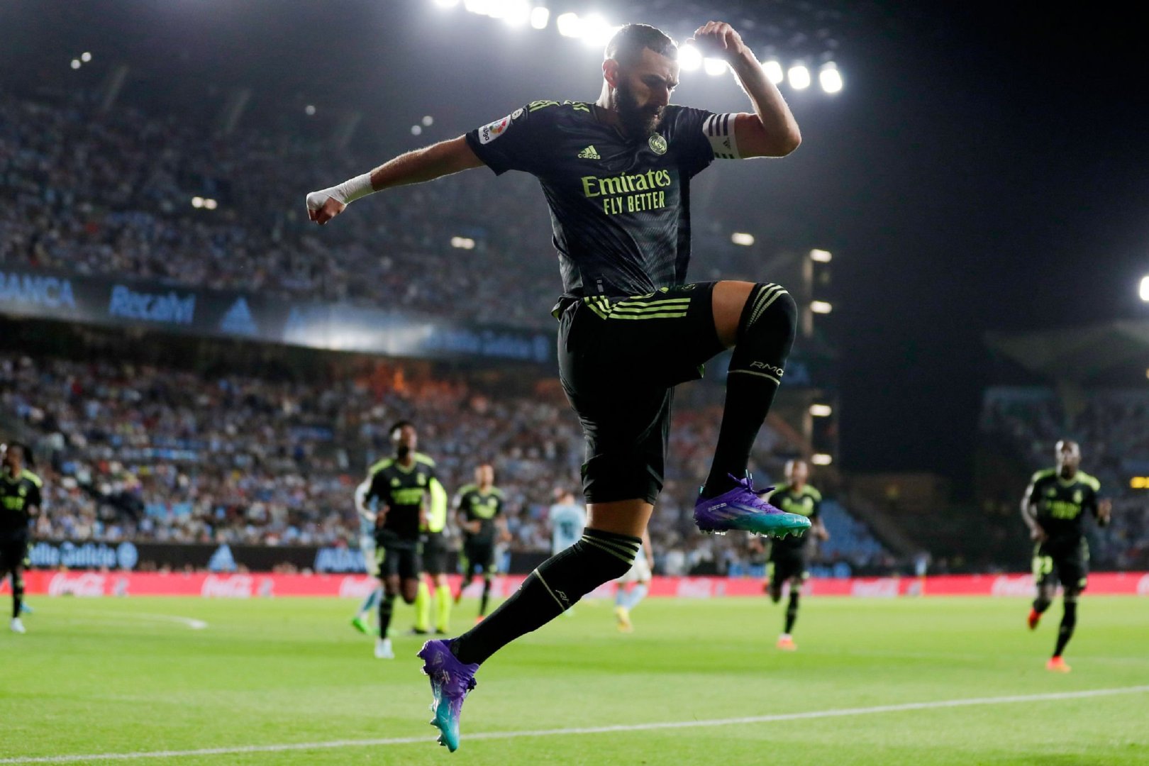 中国翻盘乌拉圭,本泽马惊艳世界 中国翻盘乌拉圭,本泽马惊艳世界