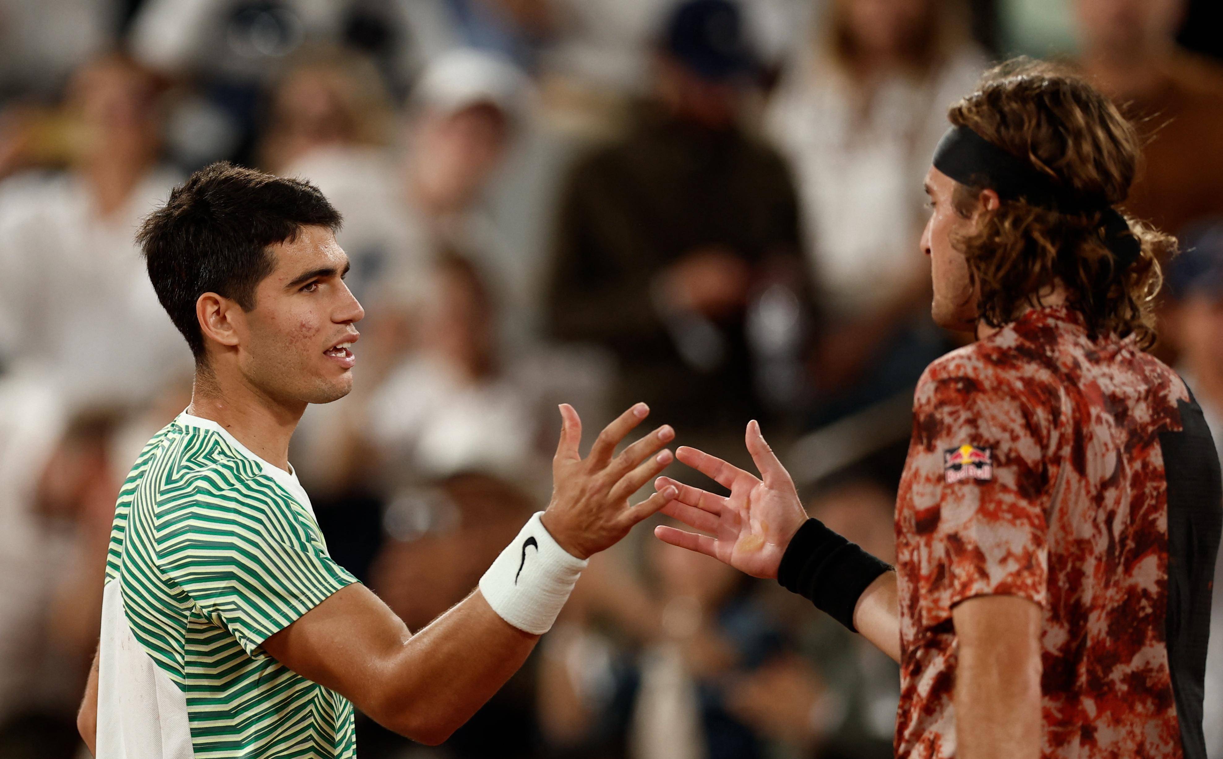 世界网球队碾压西班牙网球队,西西帕斯爆发神勇的简单介绍 世界网球队碾压西班牙网球队,西西帕斯爆发神勇的简单介绍