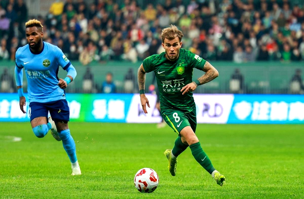 开云体育入口-比赛中球员们表现出超乎寻常的毅力