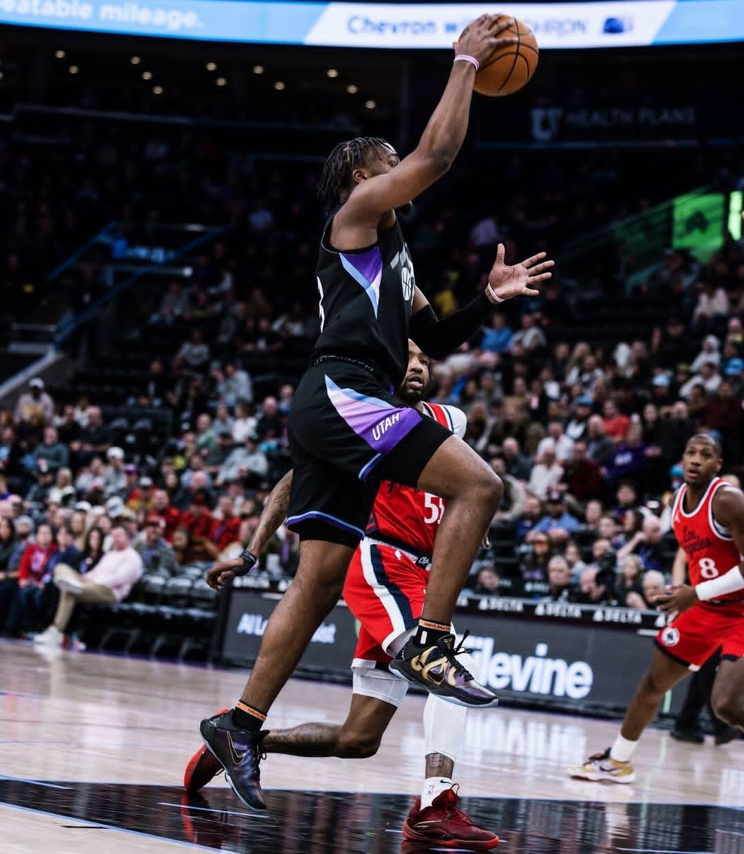 爵士客场击败公牛,保持稳定表现 爵士客场击败公牛,保持稳定表现