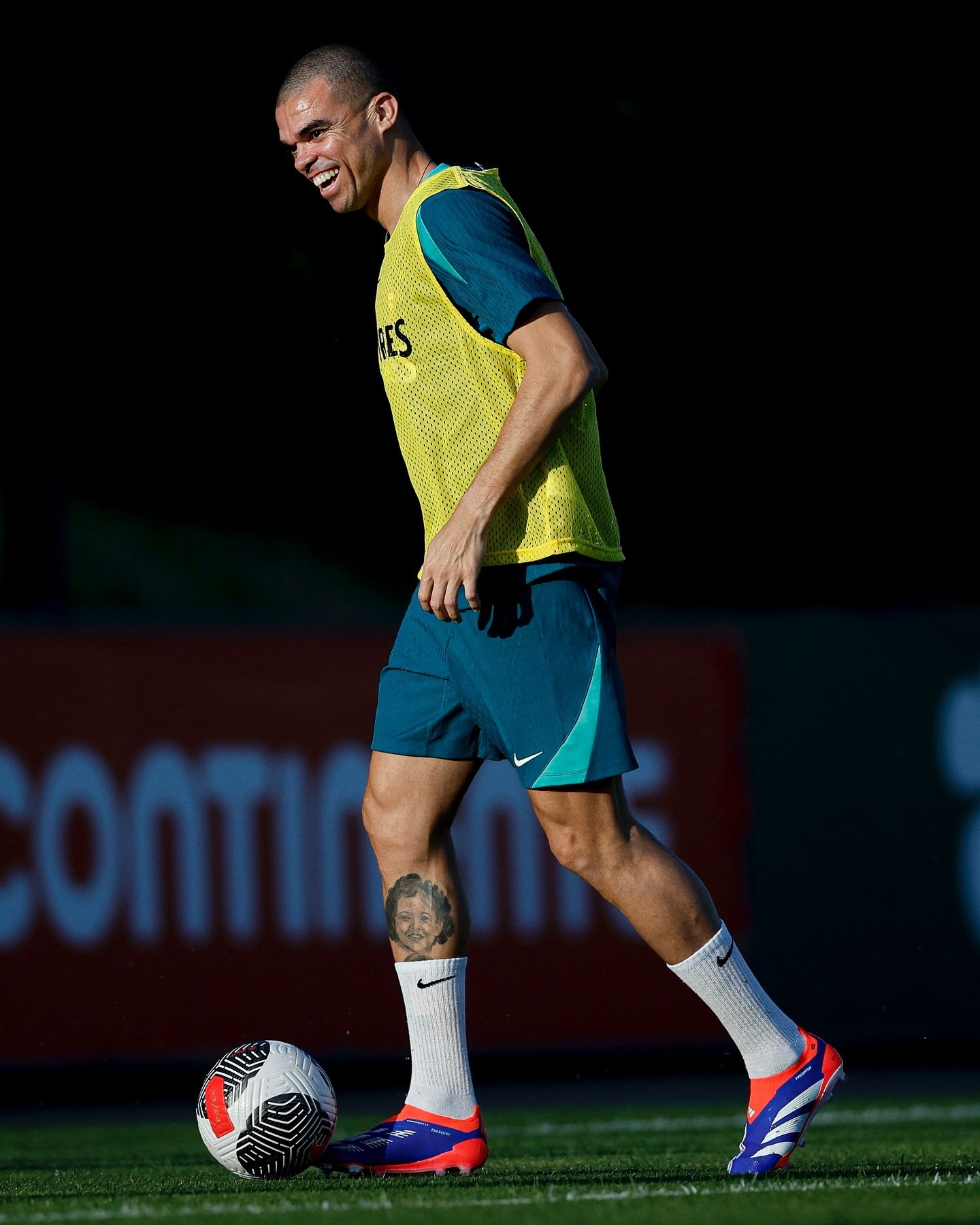 包含欧洲杯资格赛国家队备战积极备战关键战役的词条