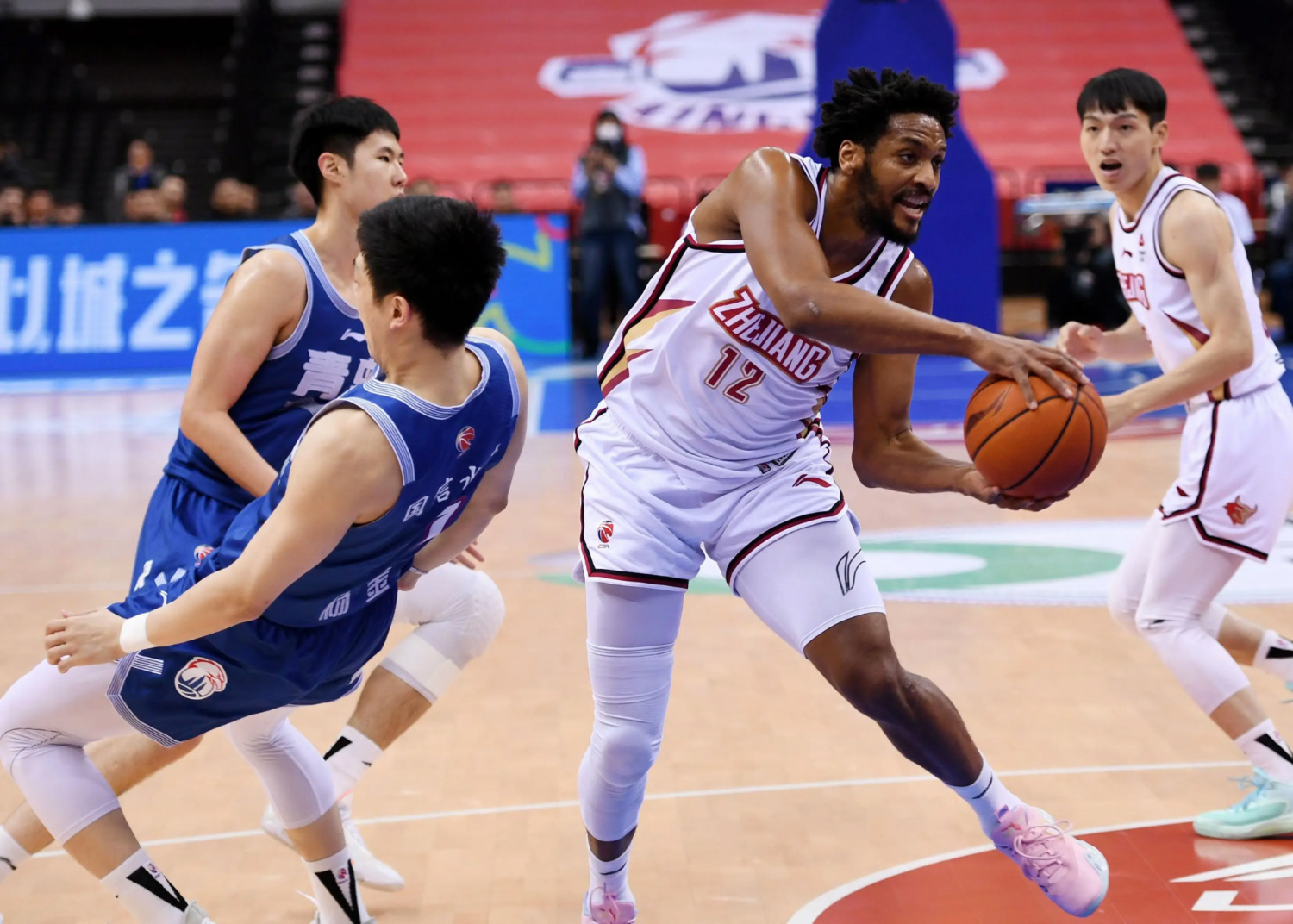 山东队客场力克福建男篮，豪取三连胜