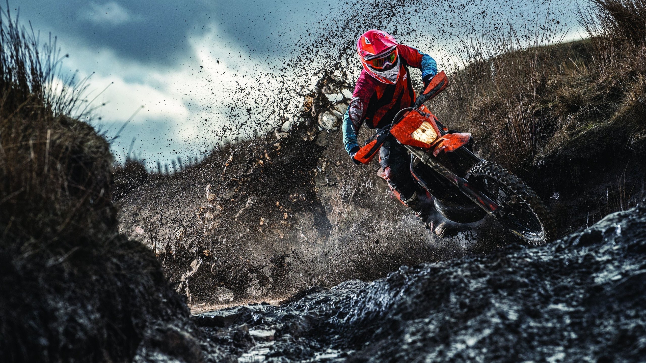 赛道上的绿茵传奇,当姆巴佩在F1街道赛接管比赛