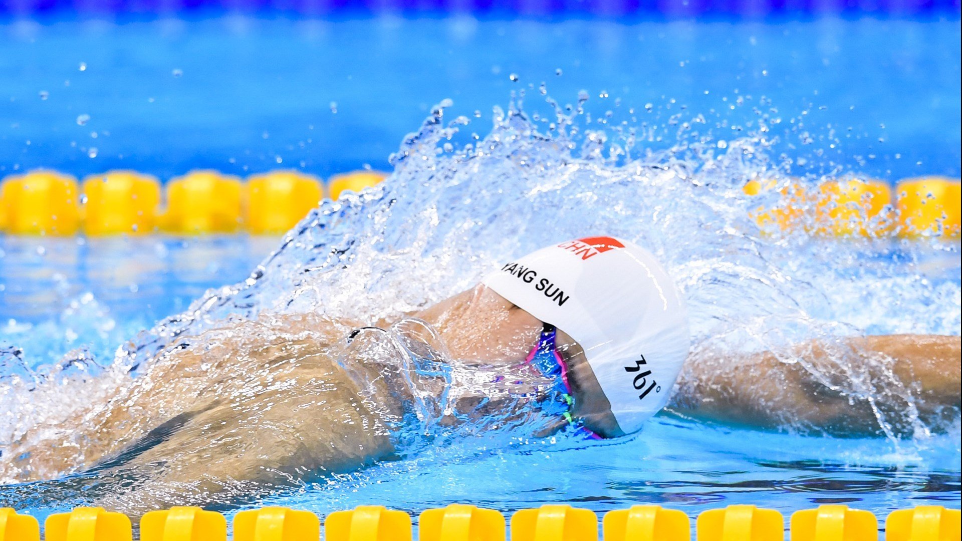 跨界硬仗，从吉林冰球场到F1赛道，小贾伦的接管哲学