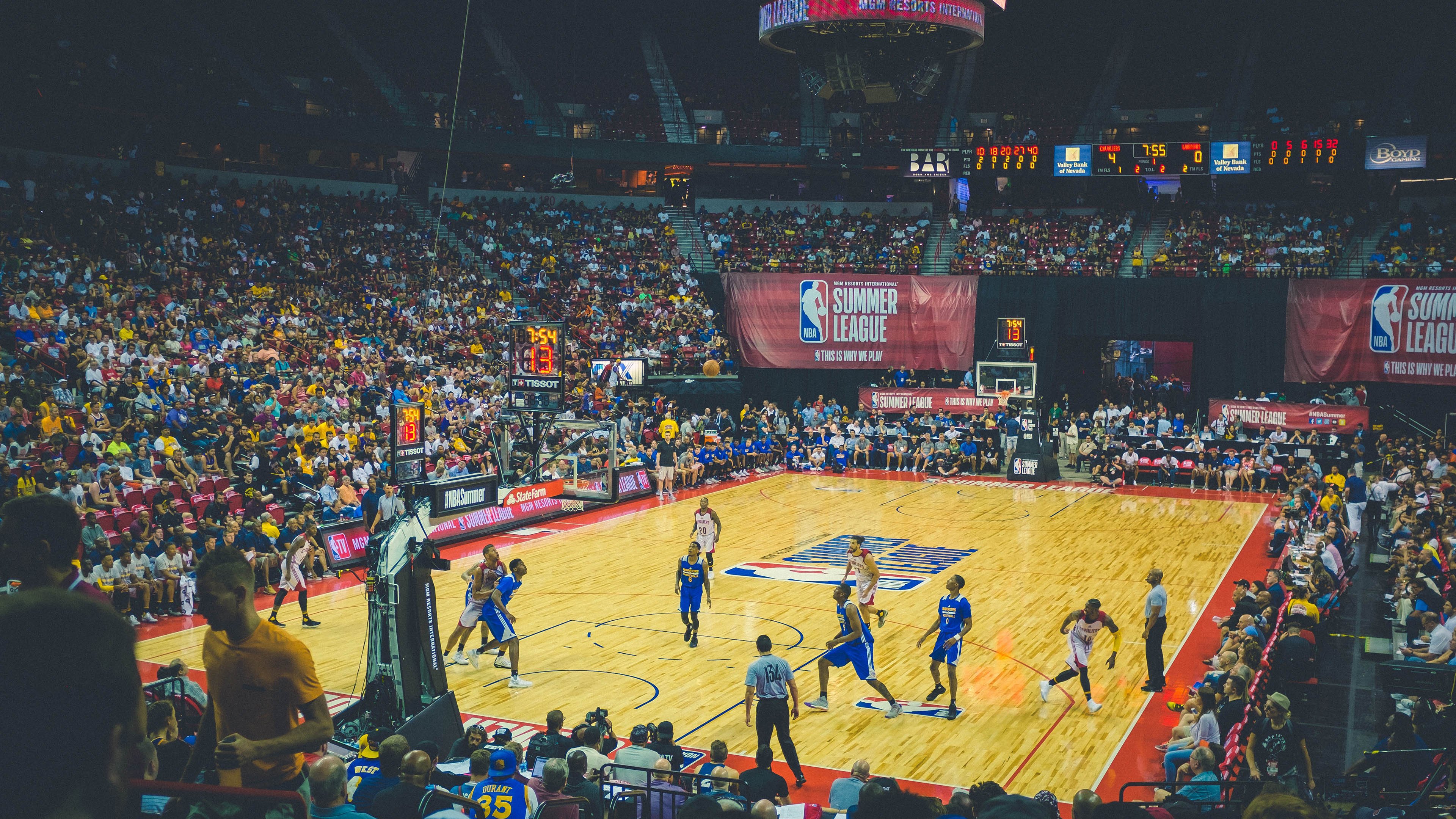 孟菲斯之盾与利刃，莫兰特制胜一击，灰熊铁血防守窒息尼克斯